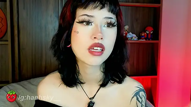 HannahSky_'s Live XXX Chat