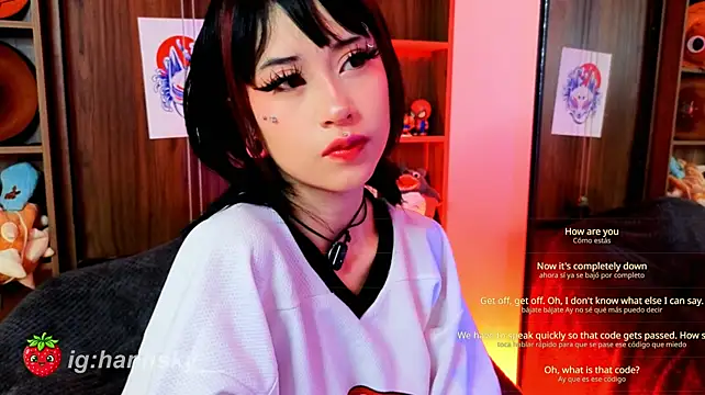 צ'אט XXX בשידור חי של HannahSky_