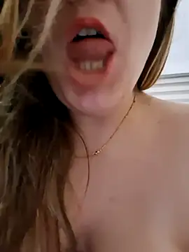 regina83 Chat XXX live