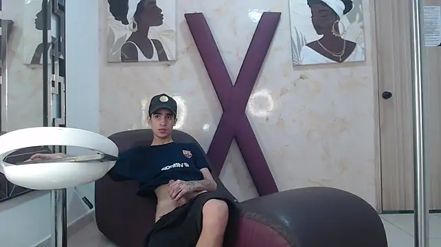 GOLDEN_BOSS webcam show