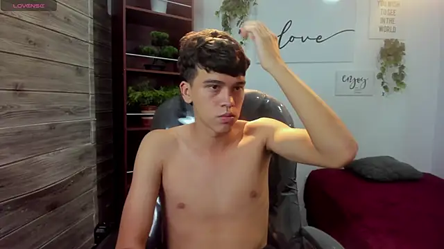 Show modela jac_cox na web-kameri
