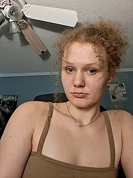 MaddieBoo1's Webcam Show