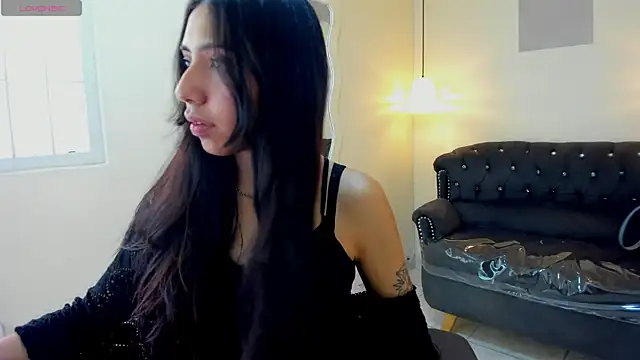 Nicole_jade Chat XXX in diretta
