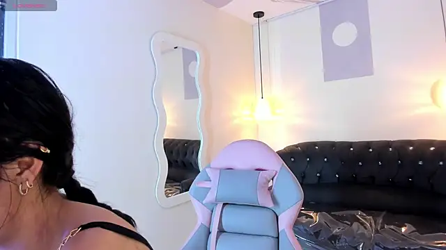 Nicole_jade Adlı Modelin Canlı XXX Sohbeti