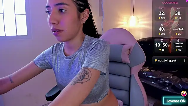 Chatroom XXX en direct de Nicole_jade