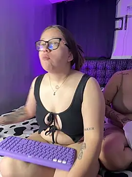 Annie_and_Raveenn Webcam-Show