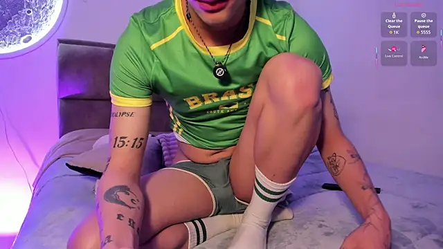 Show modela Timothy_ros na web-kameri