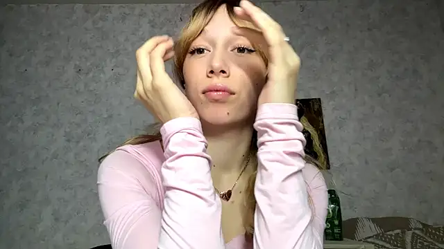 AriaFlyFerrari Adlı Modelin Canlı XXX Sohbeti
