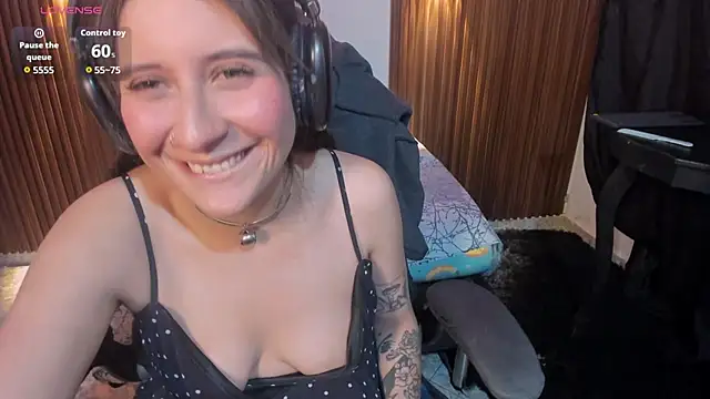 دردشة nina_daft الجنسية المباشرة