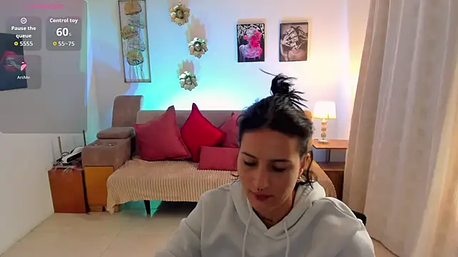 Naiely_Naides' Live XXX Chat