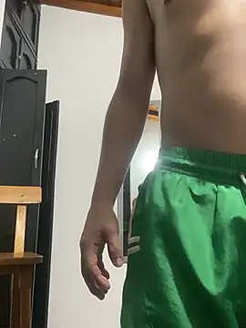 Pertunjukan Kamera Web _Leo_Boy