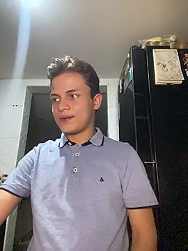 הופעת וובקאם של _Leo_Boy
