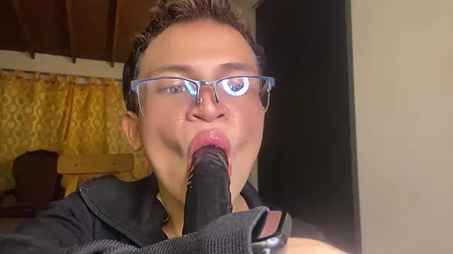 _Leo_Boy webcam show