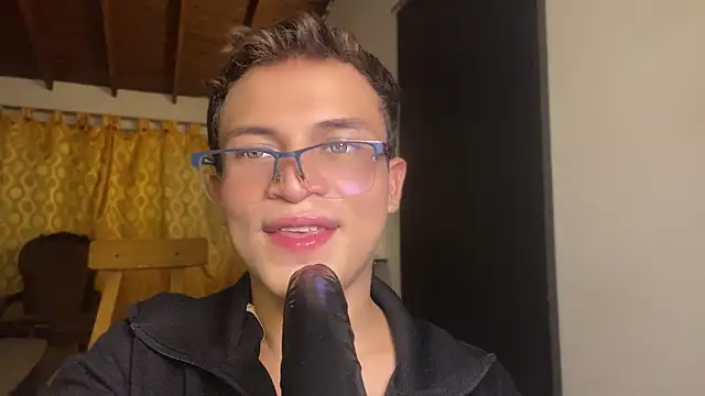 _Leo_Boy Шоу с уебкамера