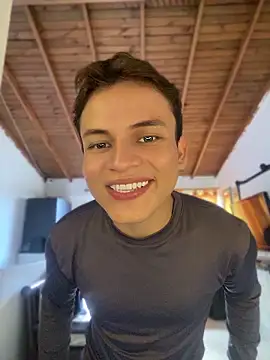 _Leo_Boy Webcam-Show