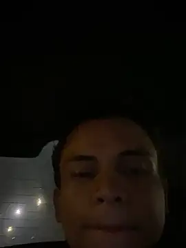 _Leo_Boy: διαδικτυακό σόου στην κάμερα