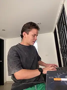 _Leo_Boy Webcam-Show