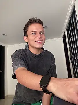 _Leo_Boy webcam show