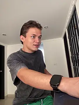 _Leo_Boy Webcam Show