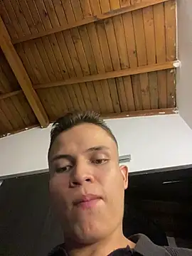 Show modela _Leo_Boy na web-kameri
