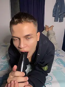 _Leo_Boy Webcam-Show
