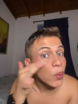 _Leo_Boy 网络视讯表演