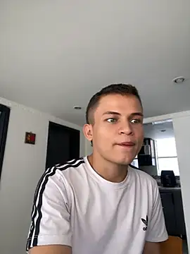 _Leo_Boy Webcam Show