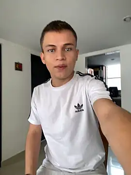 _Leo_Boy Webcam-Show