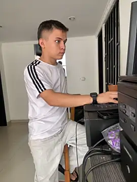 _Leo_Boy Show Webcam