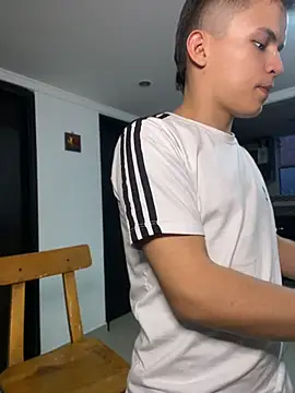 عرض كام _Leo_Boy