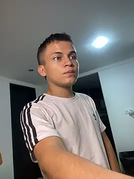 _Leo_Boy Show Webcam