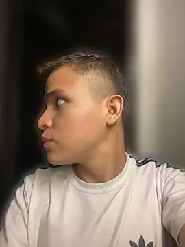 _Leo_Boy Webcam show