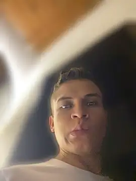 _Leo_Boy Webcam-Show