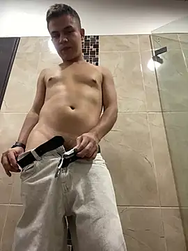 _Leo_Boy 在線直播表演