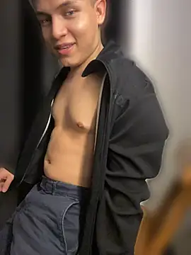 _Leo_Boy Adlı Modelin Web Kamerası Şovu