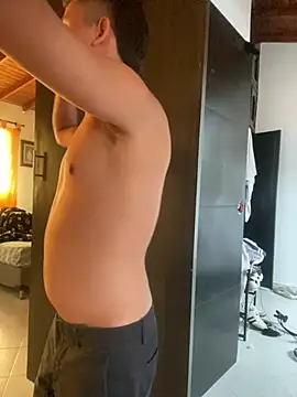 _Leo_Boy Show in webcam