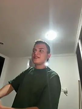 _Leo_Boy Live XXX Chat