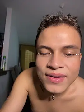 _Leo_Boy 在線直播表演
