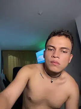 _Leo_Boy Webcam-Show