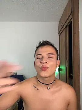عرض كام _Leo_Boy