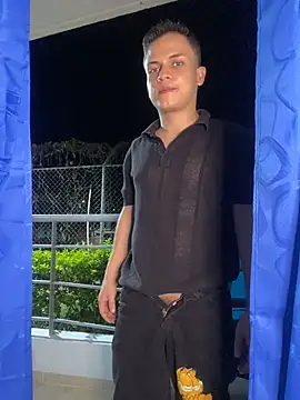 הופעת וובקאם של _Leo_Boy