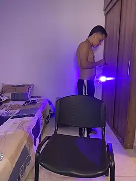_Leo_Boy Pertunjukan Webcam