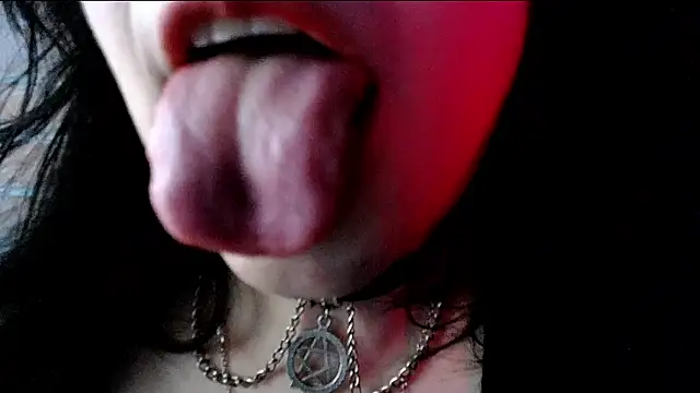 BloodyRoseUwU's Webcam Show