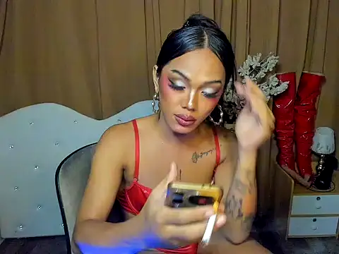 ts_ShaShaGREY18 Show Webcam