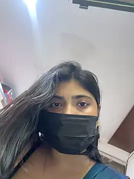 Alizahincontrol Adlı Modelin Canlı XXX Sohbeti