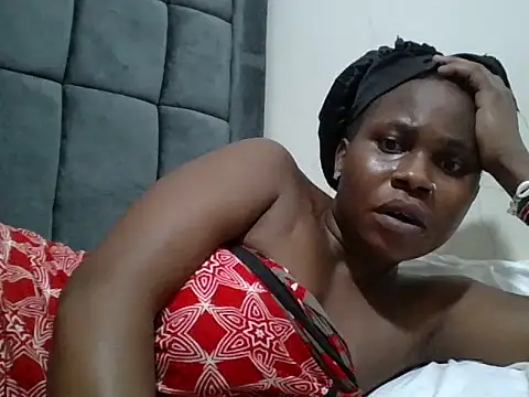 Show modela yummyychocolate_ na web-kameri