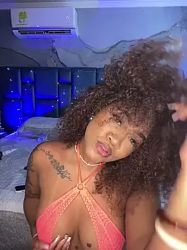 riri_brunnete's Webcam Show
