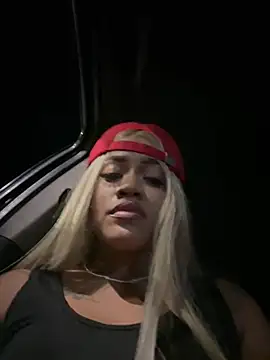 riri_brunnete Chat XXX in diretta