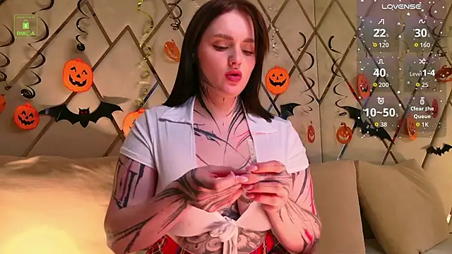 Emily_swain Show in webcam