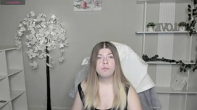 Stefania-sweet: онлайн-секс-чат